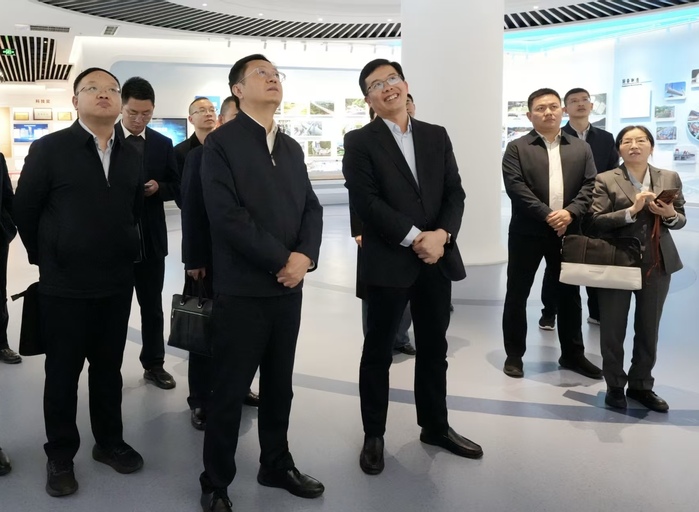 四川路桥与水电七局开展交流学习